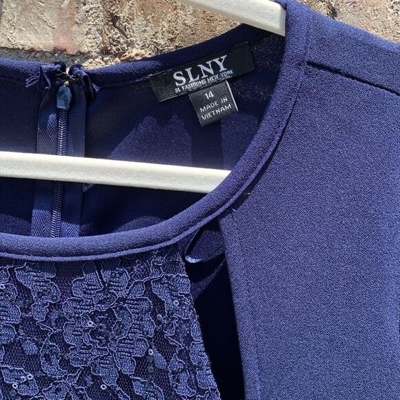 Take 50% OFF- SLNY Blue Sheath Dress with Flutter Sleeves, Size-14 - Picture 6 of 8